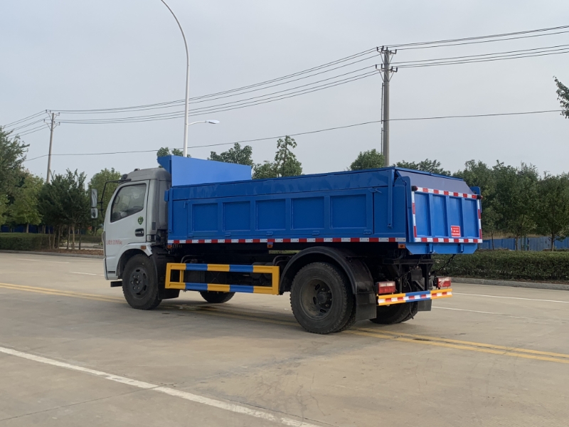 东风大多利卡自卸垃圾车2.jpg 6b8a9bc7f98e450226c7936693d4130a.jpg